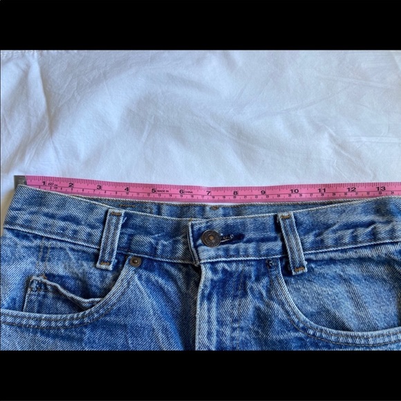 Levi’s vintage mid high waisted shorts - Picture 2 of 7